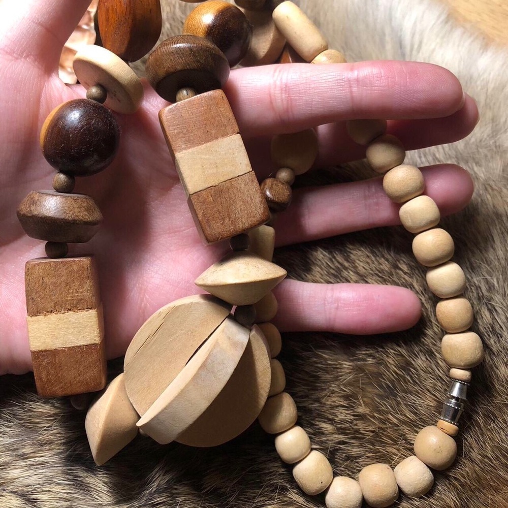 Vintage chunky light and medium brown wood geometric necklace